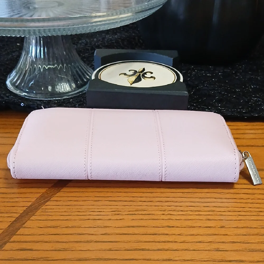 Mercedes-Benz Parfum Pink  Wallet - Picture 6 of 8